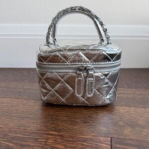 Cute & dingy Festive Silver crossbag